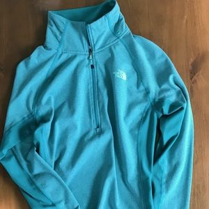 THE NORTH FACE Half-Zip Shirt